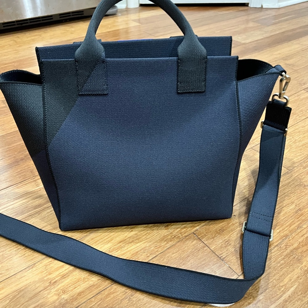 Rothy’s -The Handbag in Midnight Navy. Like New